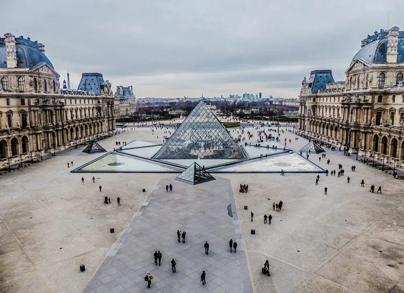 Louvre je najnavštevovanejšia galéria na svete