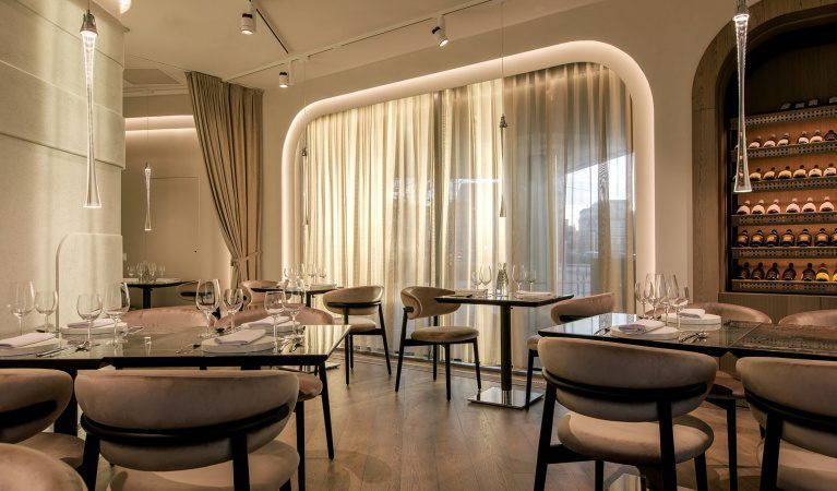 Luxusné reštaurácie vo Vroclave Medzi Mostami