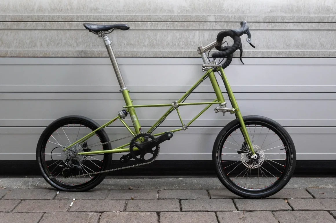 Moulton bicykle Britská prémiová trieda vo svete skladacích bicyklov