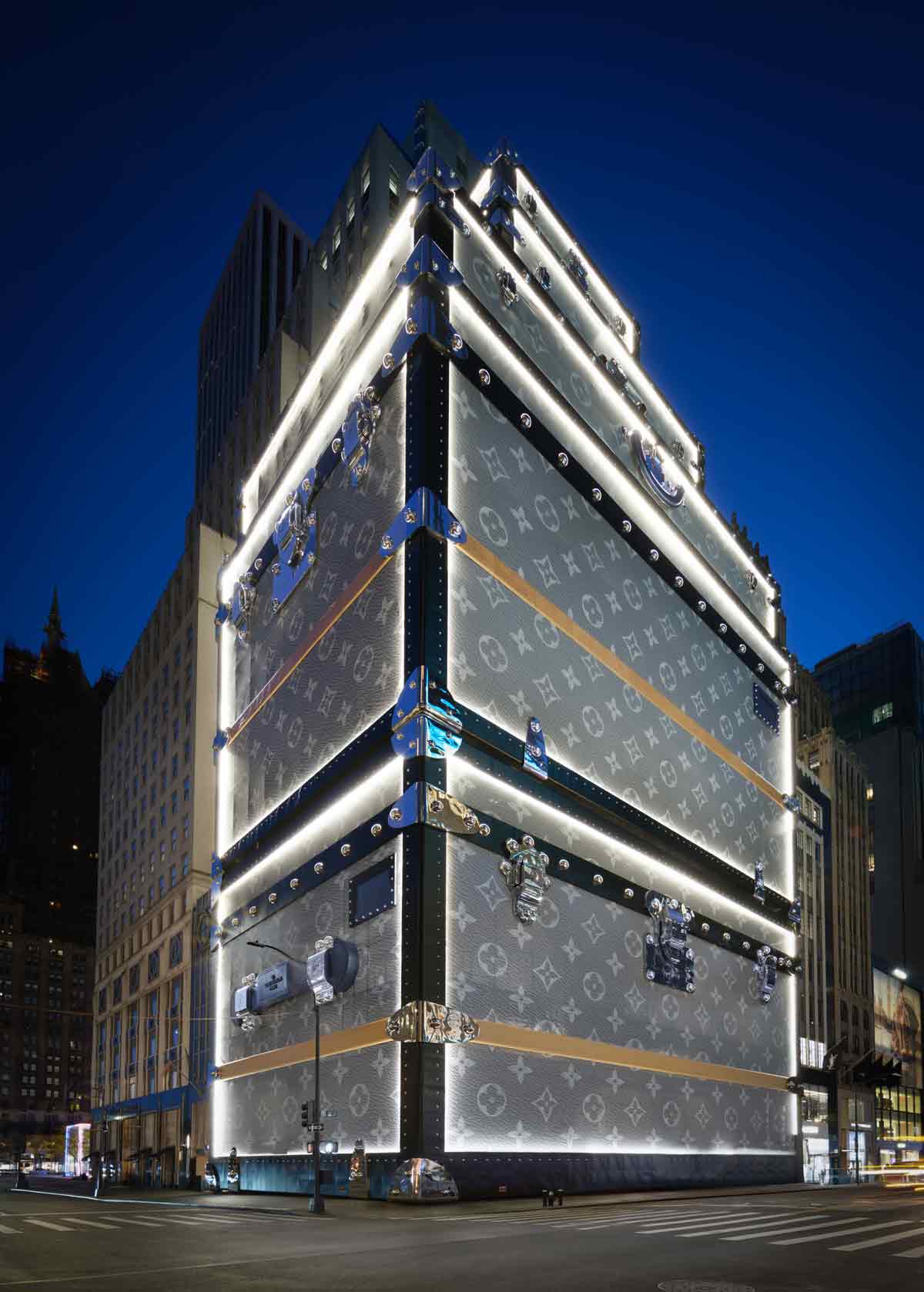 Mrakodrap Louis Vuitton