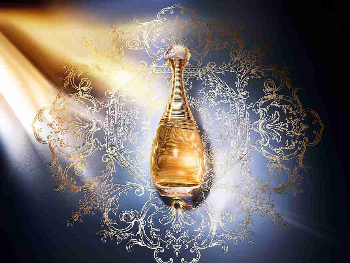 Najatraktívnejšia vôňa, akú môže žena nosiť Dior