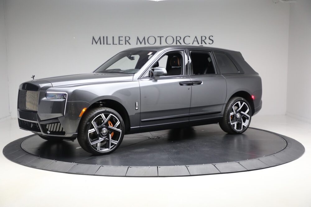 Rolls-Royce Cullinan Black Badge 2026, ako temný vrchol luxusu