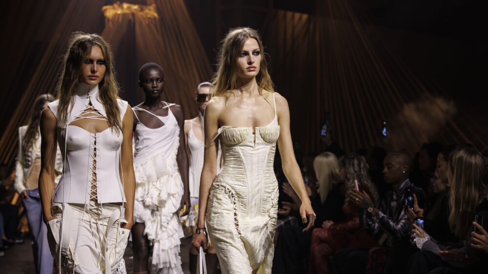 Čo bude módne v sezóne jar–leto 2026