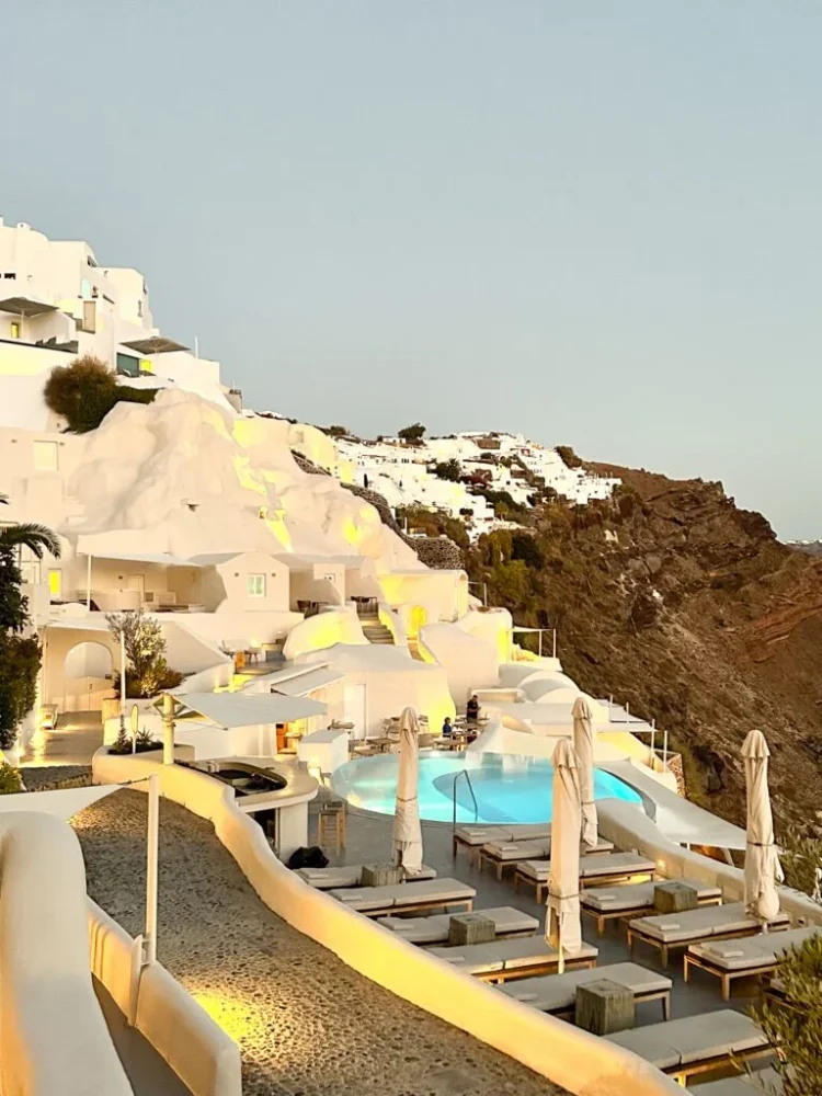 Prémiové hotely na Santorini